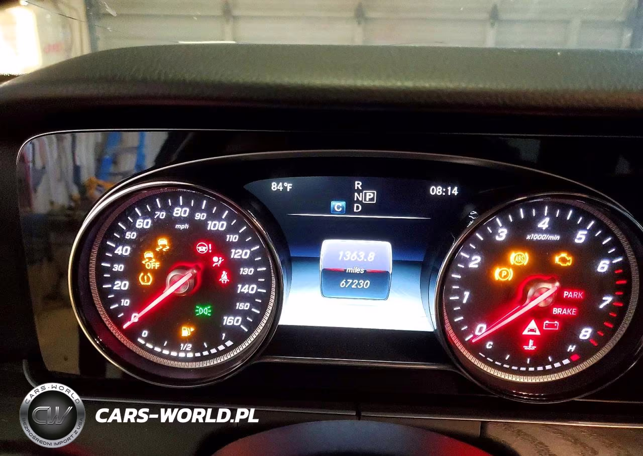 2018 Mercedes-Benz E 300 4Matic VIN:WDDZF4KB6JA373847 - 9