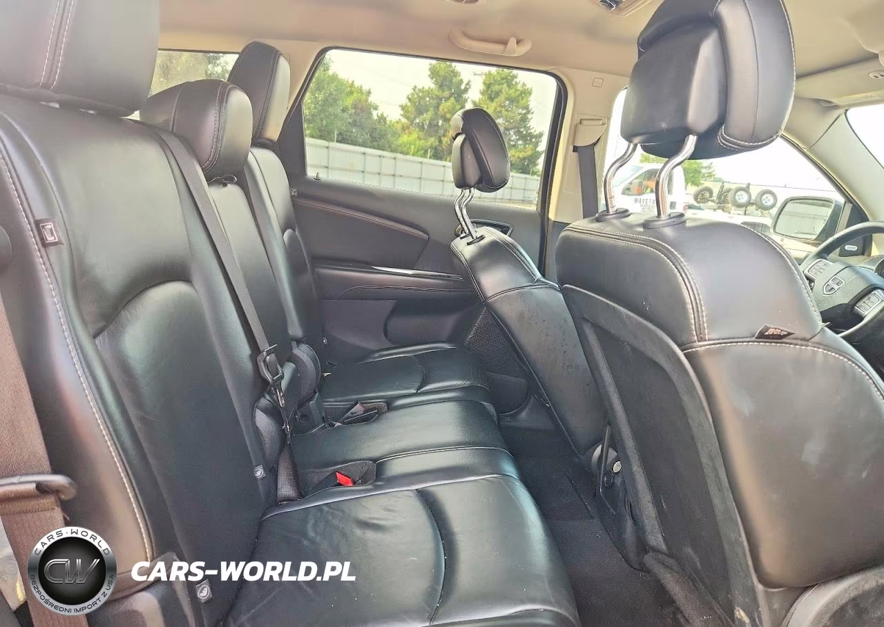 2016 Dodge Journey Crossroad Plus VIN:3C4PDCGB6GT113914 - 11