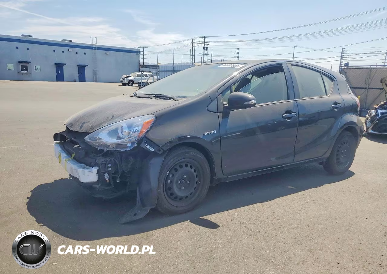 2016 Toyota Prius C Two