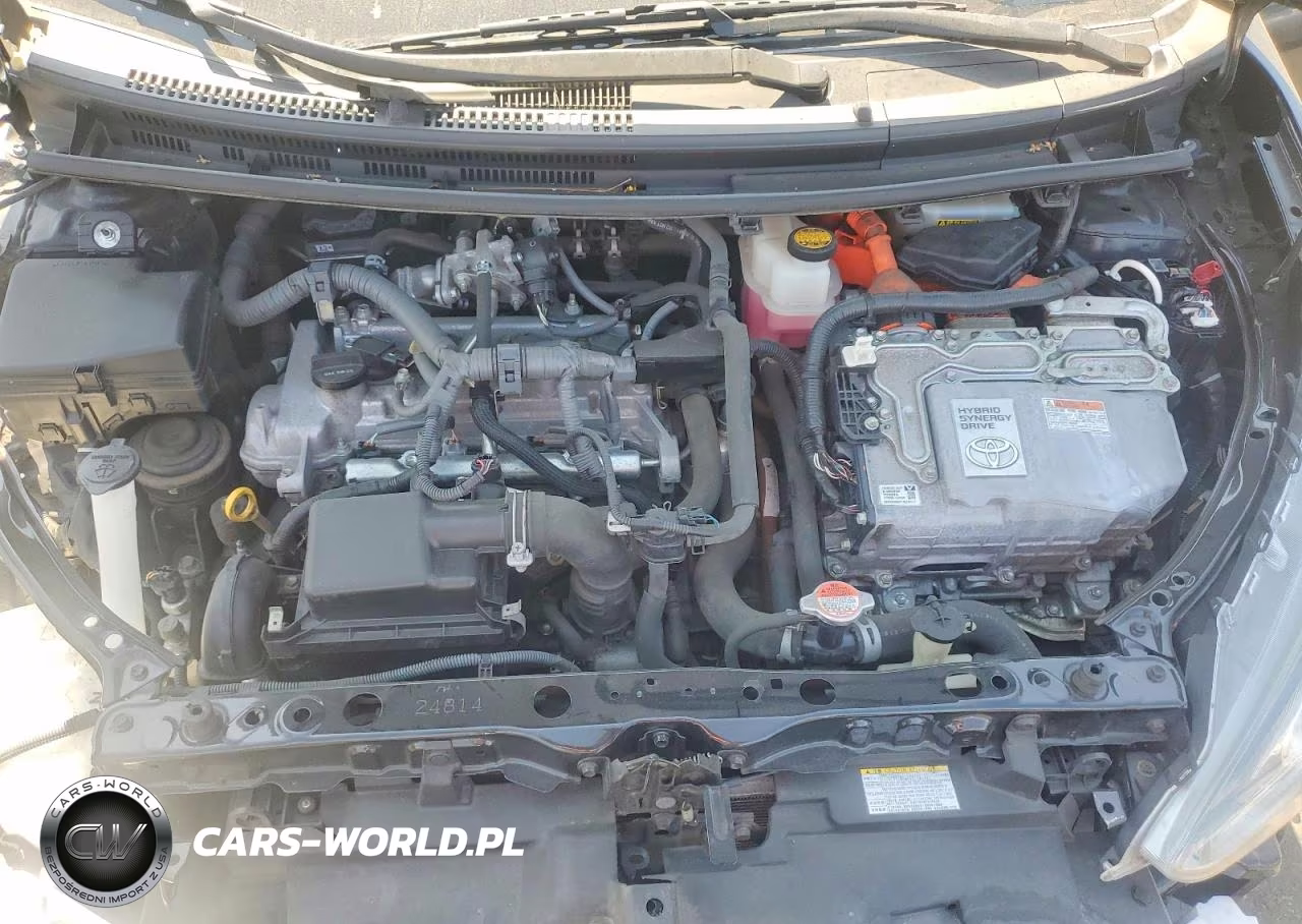 2016 Toyota Prius C Two VIN:JTDKDTB3XG1129129 - 11
