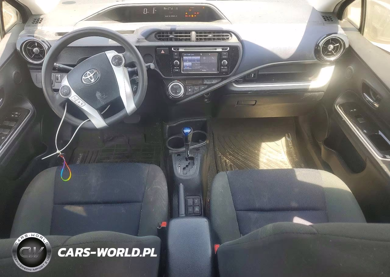 2016 Toyota Prius C Two VIN:JTDKDTB3XG1129129 - 8