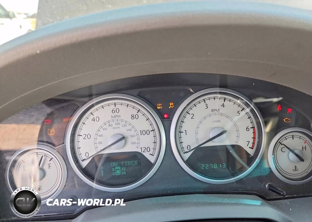 2008 Chrysler Town & Country Touring VIN:2A8HR54P38R830544 - 9
