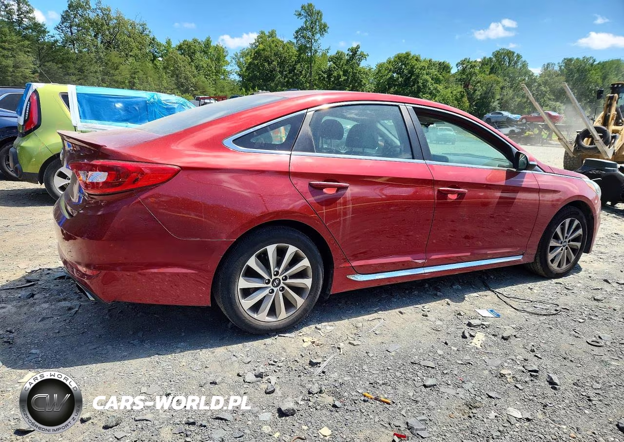 2015 Hyundai Sonata Sport VIN:5NPE34AF1FH083859 - 3