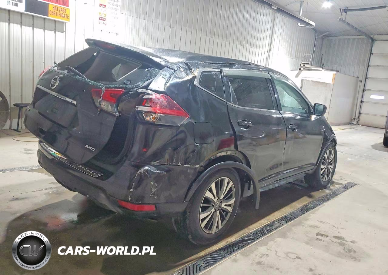 2018 Nissan Rogue S VIN:JN8AT2MV6JW311013 - 3