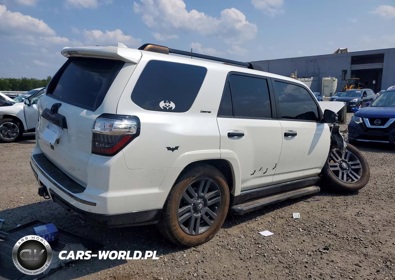 2021 Toyota 4Runner Nightshade Edition VIN:JTEJU5JR3M5863835 - 3