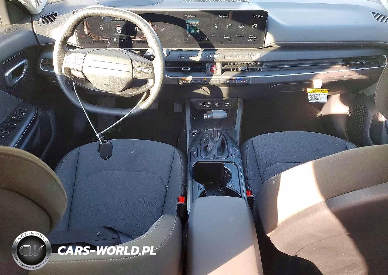 2025 Kia K4 Lxs VIN:3KPFT4DEXSE220528 - 8
