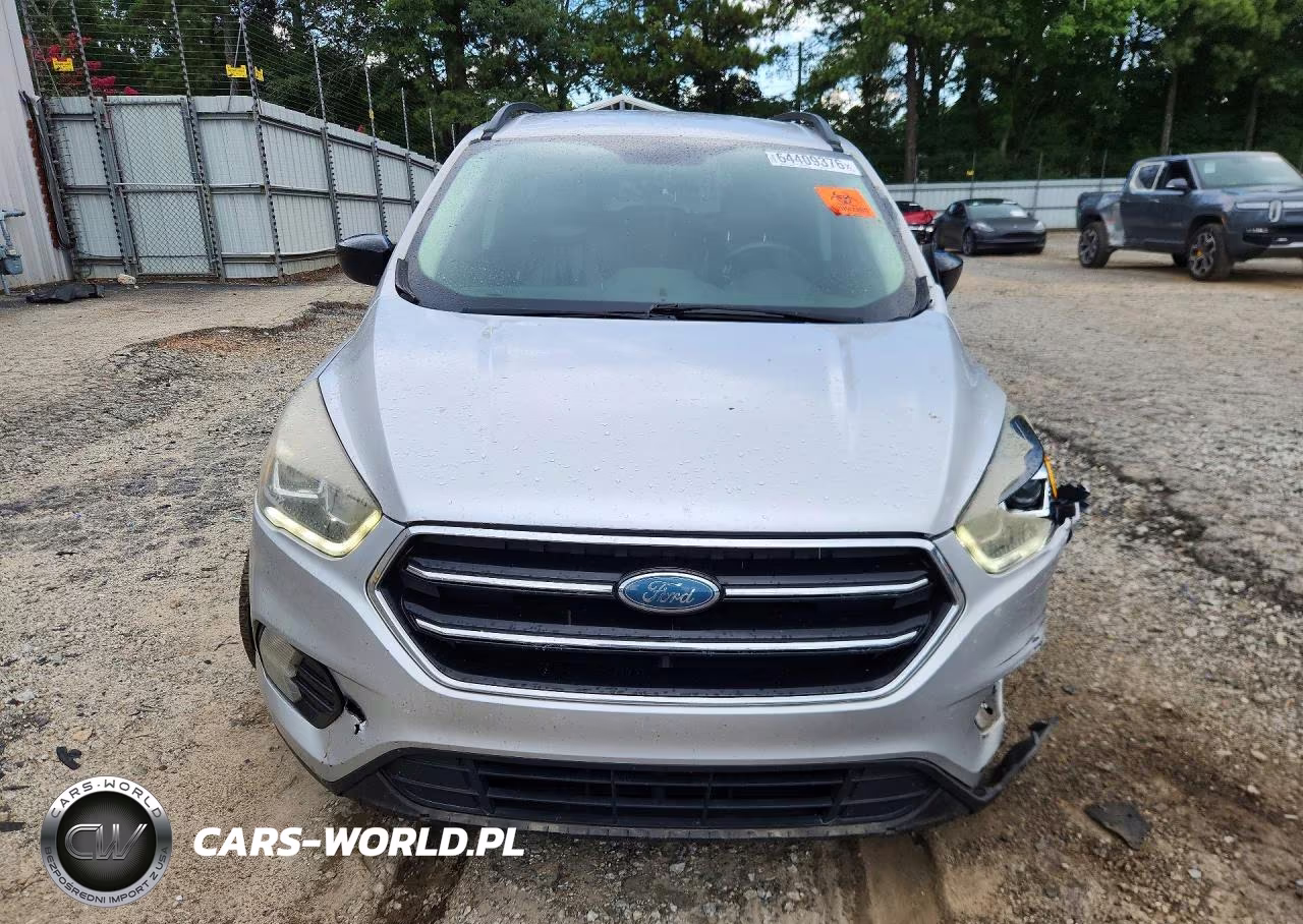 2017 Ford Escape Se VIN:1FMCU9G91HUE86604 - 5