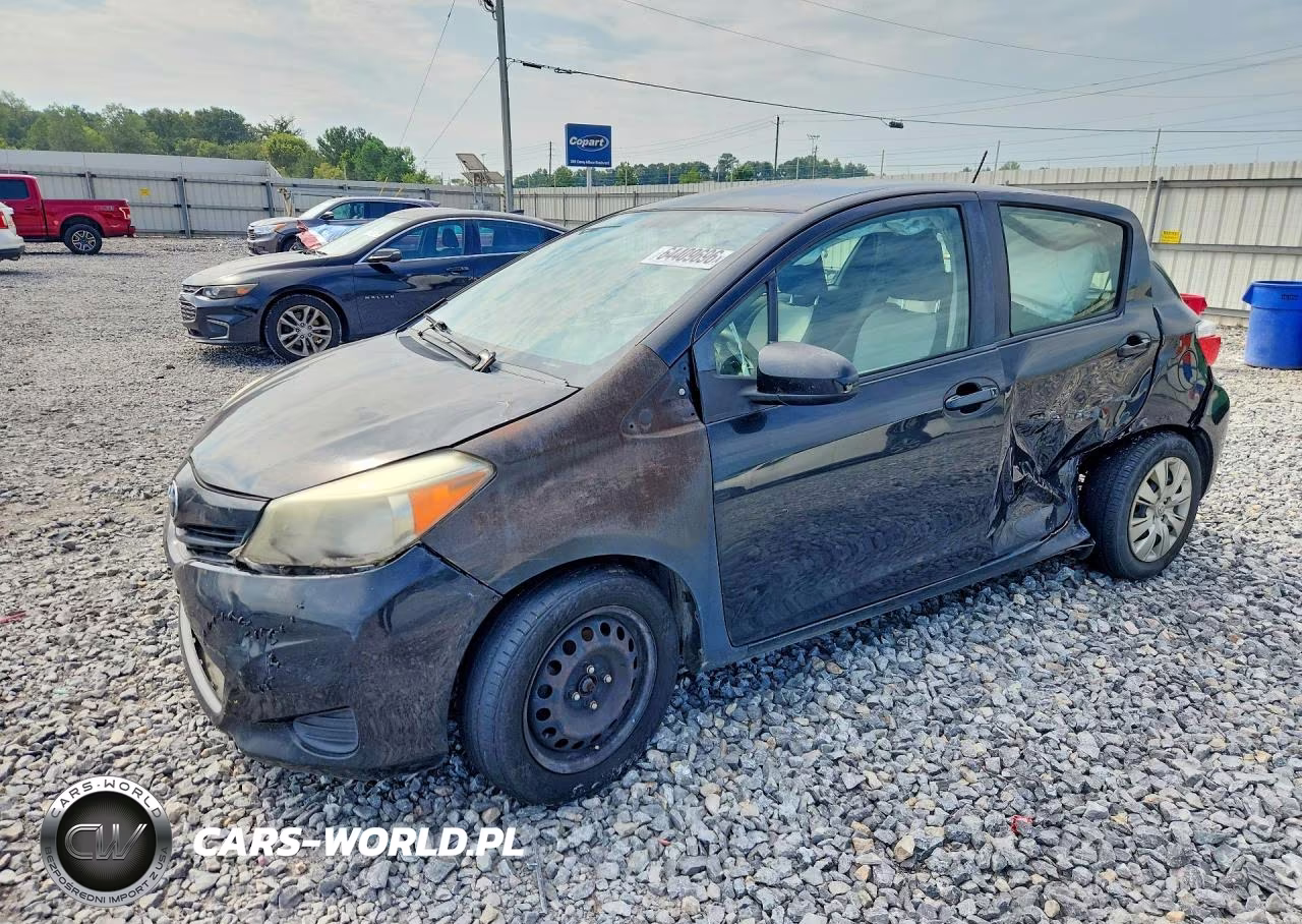 2013 Toyota Yaris 5-Door Le