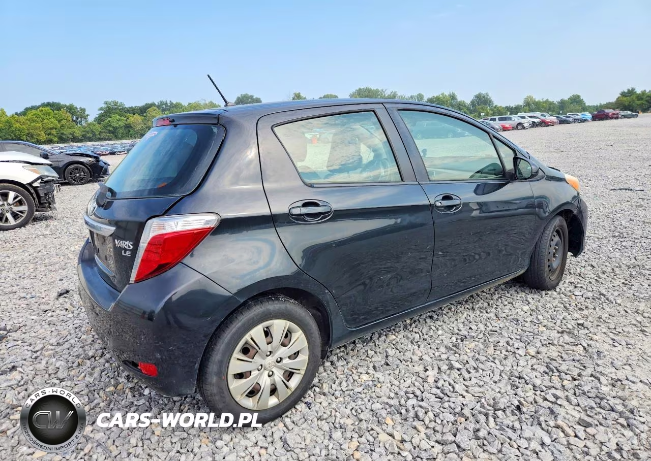 2013 Toyota Yaris 5-Door Le VIN:JTDKTUD30DD566704 - 3