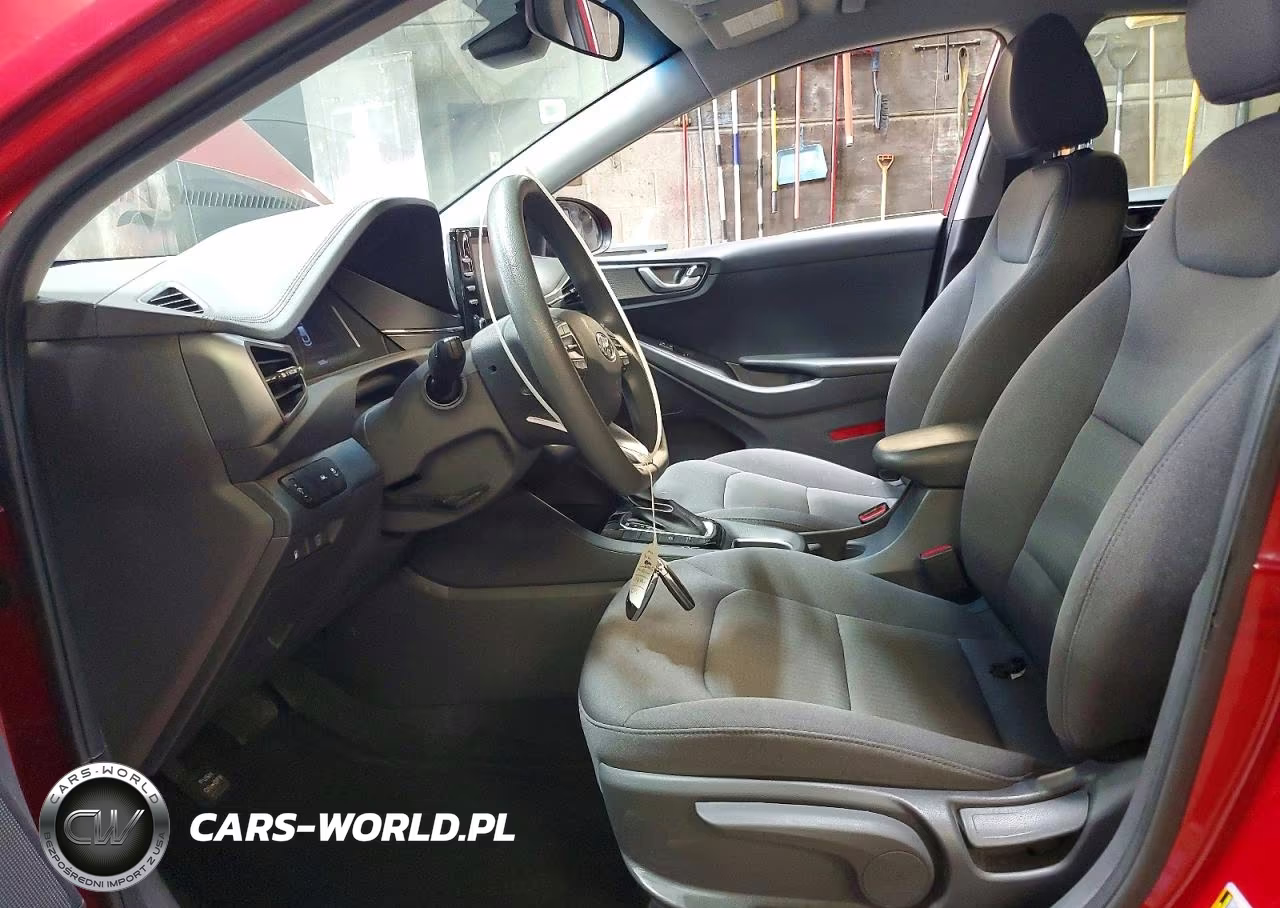2020 Hyundai Ioniq Blue VIN:KMHC65LC7LU214958 - 7