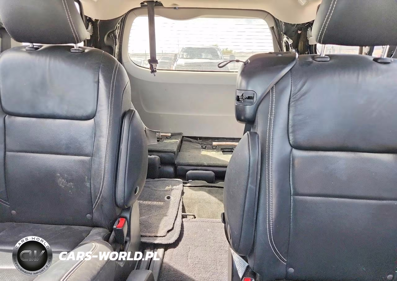 2018 Toyota Sienna Se 8-Passenger VIN:5TDXZ3DC2JS926568 - 10