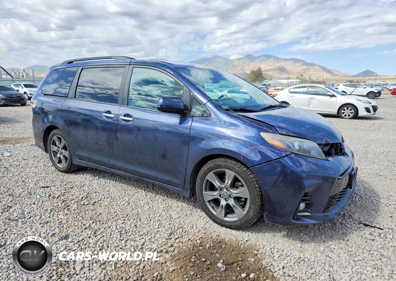 2018 Toyota Sienna Se 8-Passenger VIN:5TDXZ3DC2JS926568 - 4
