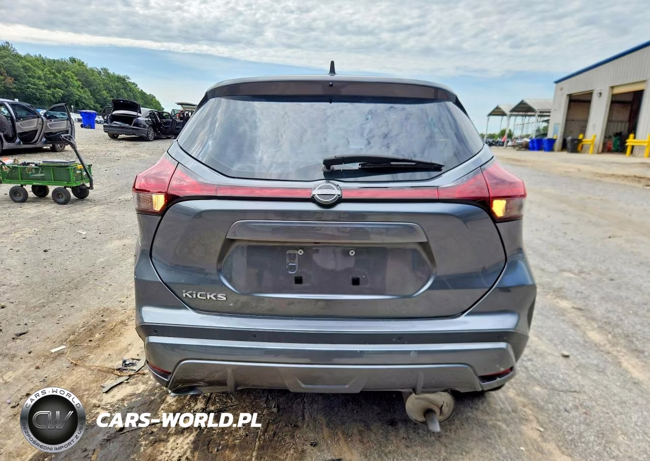 2025 Nissan Kicks Play S VIN:3N1CP5BVXSL493306 - 6