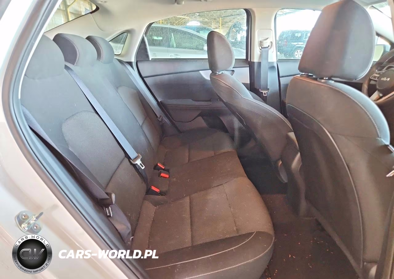 2022 Kia Forte Fe VIN:3KPF24AD0NE474817 - 10