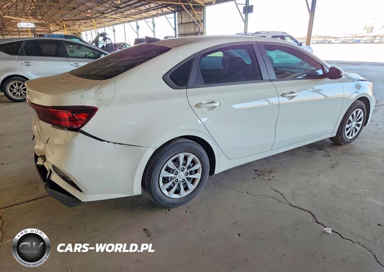 2022 Kia Forte Fe VIN:3KPF24AD0NE474817 - 3