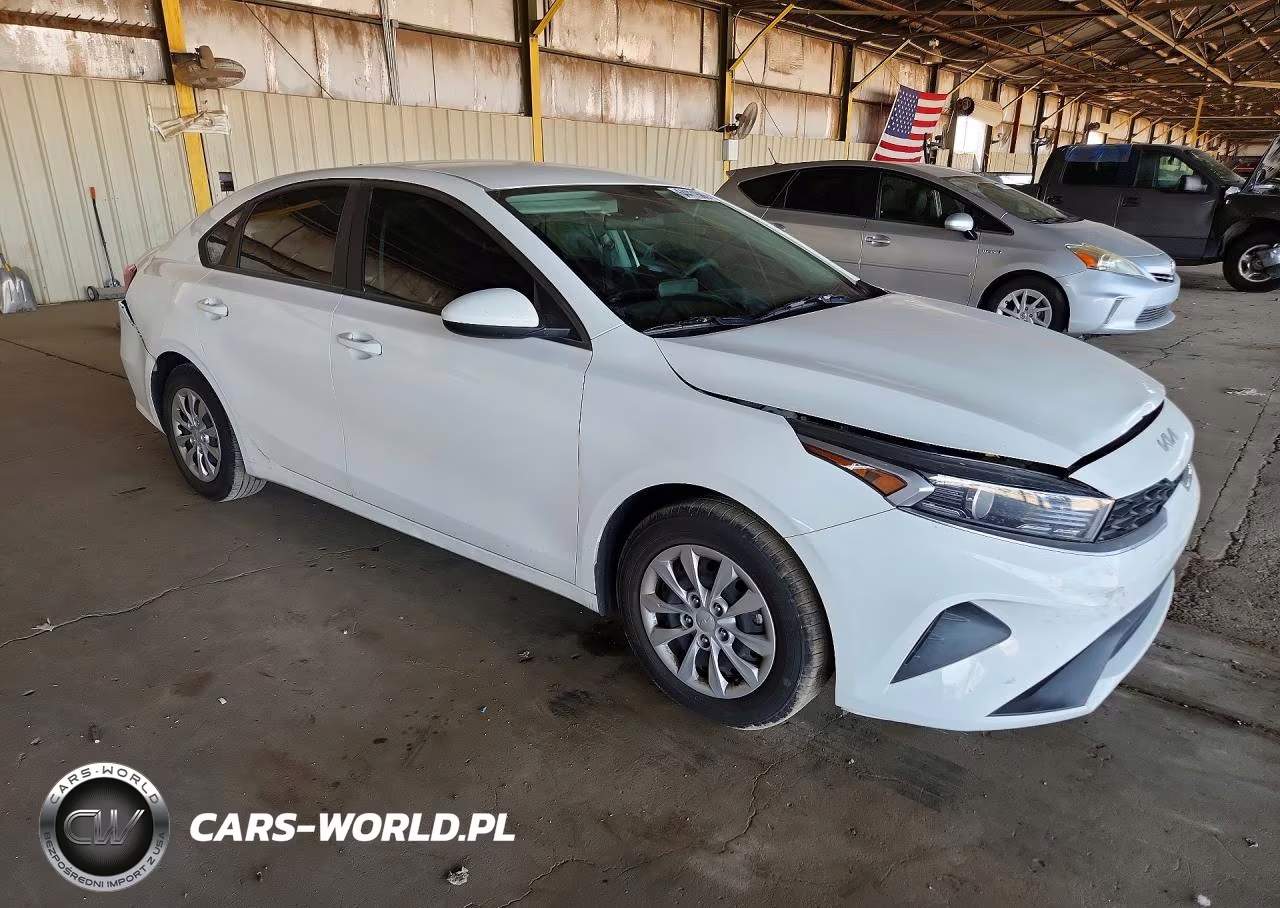 2022 Kia Forte Fe VIN:3KPF24AD0NE474817 - 4