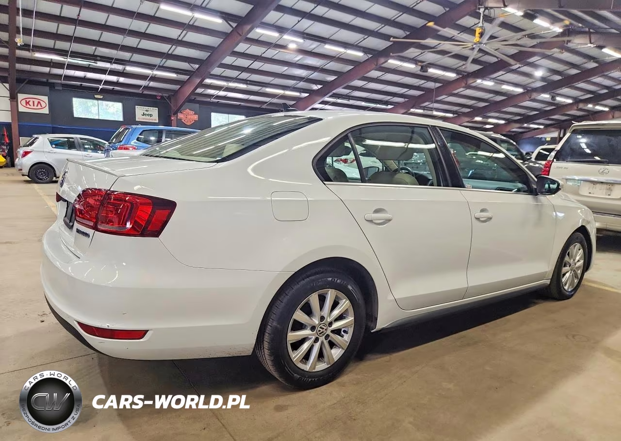 2014 Volkswagen Jetta Hybrid VIN:3VW637AJ2EM265313 - 3