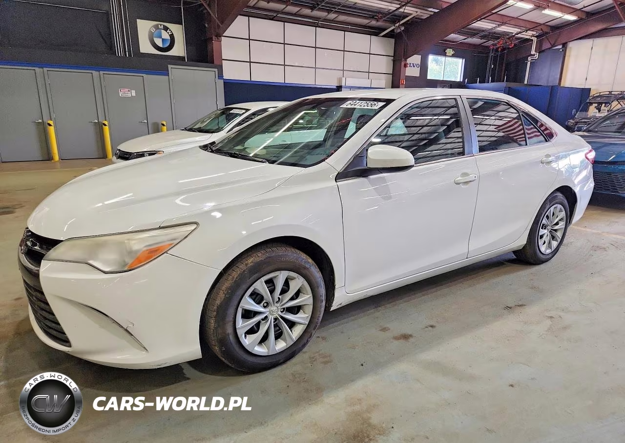 2017 Toyota Camry Le – zdjęcie 1 z 12