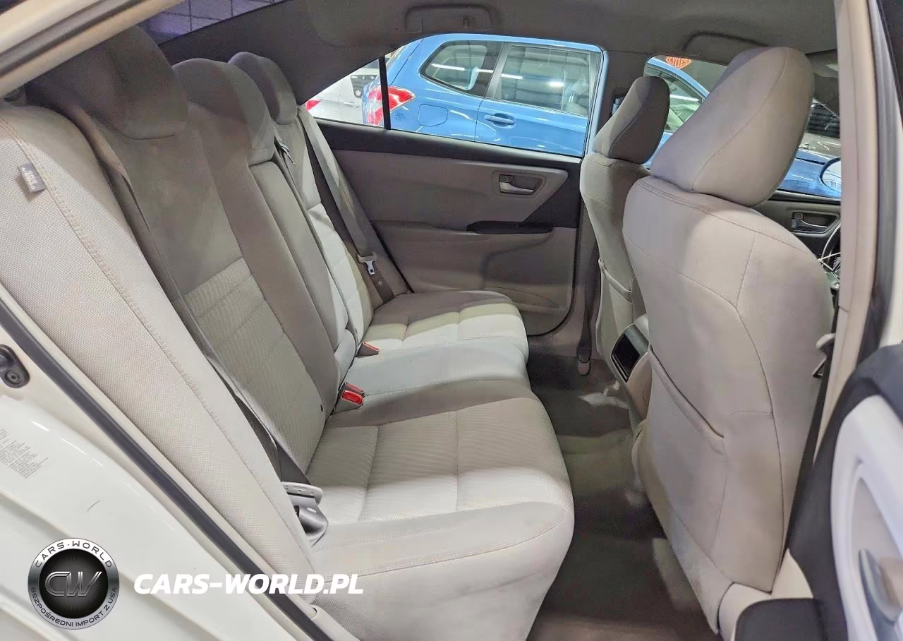 2017 Toyota Camry Le VIN:4T1BF1FK2HU802765 - 10