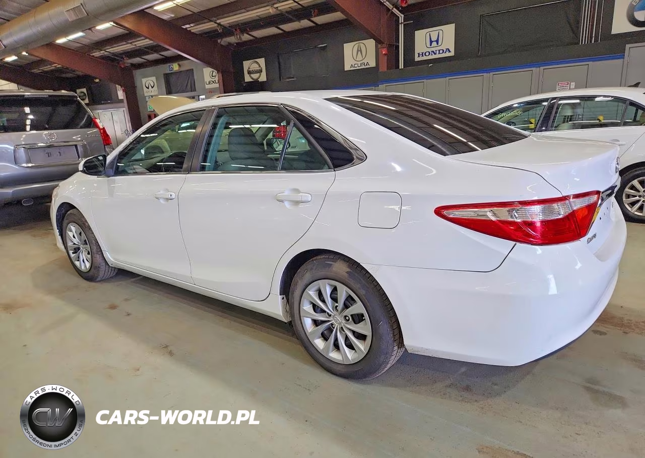 2017 Toyota Camry Le VIN:4T1BF1FK2HU802765 - 2