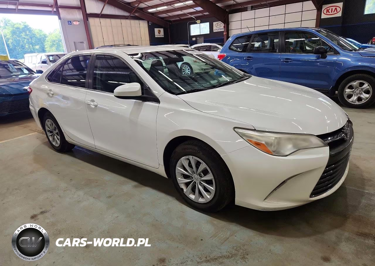 2017 Toyota Camry Le VIN:4T1BF1FK2HU802765 - 4