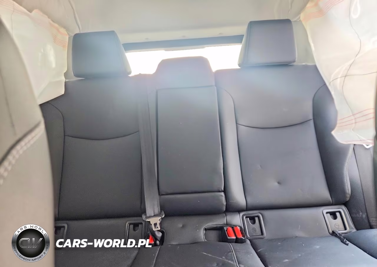 2026 Toyota Corolla Cross Xle VIN:7MUDAAAG2TV177009 - 10