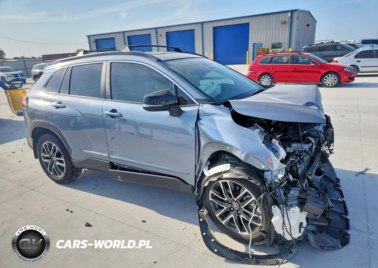 2026 Toyota Corolla Cross Xle VIN:7MUDAAAG2TV177009 - 4