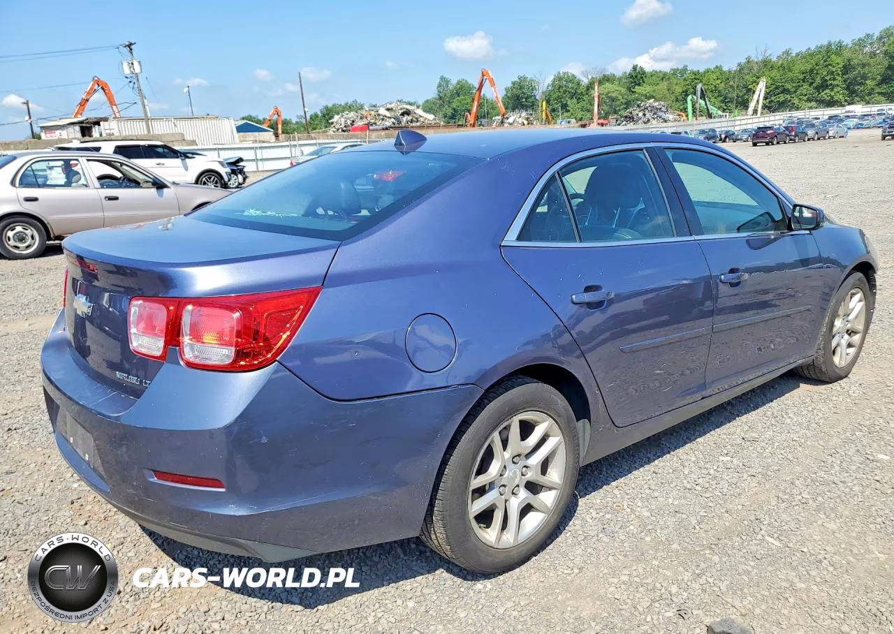 2014 Chevrolet Malibu 1Lt VIN:1G11C5SL0EF279642 - 3