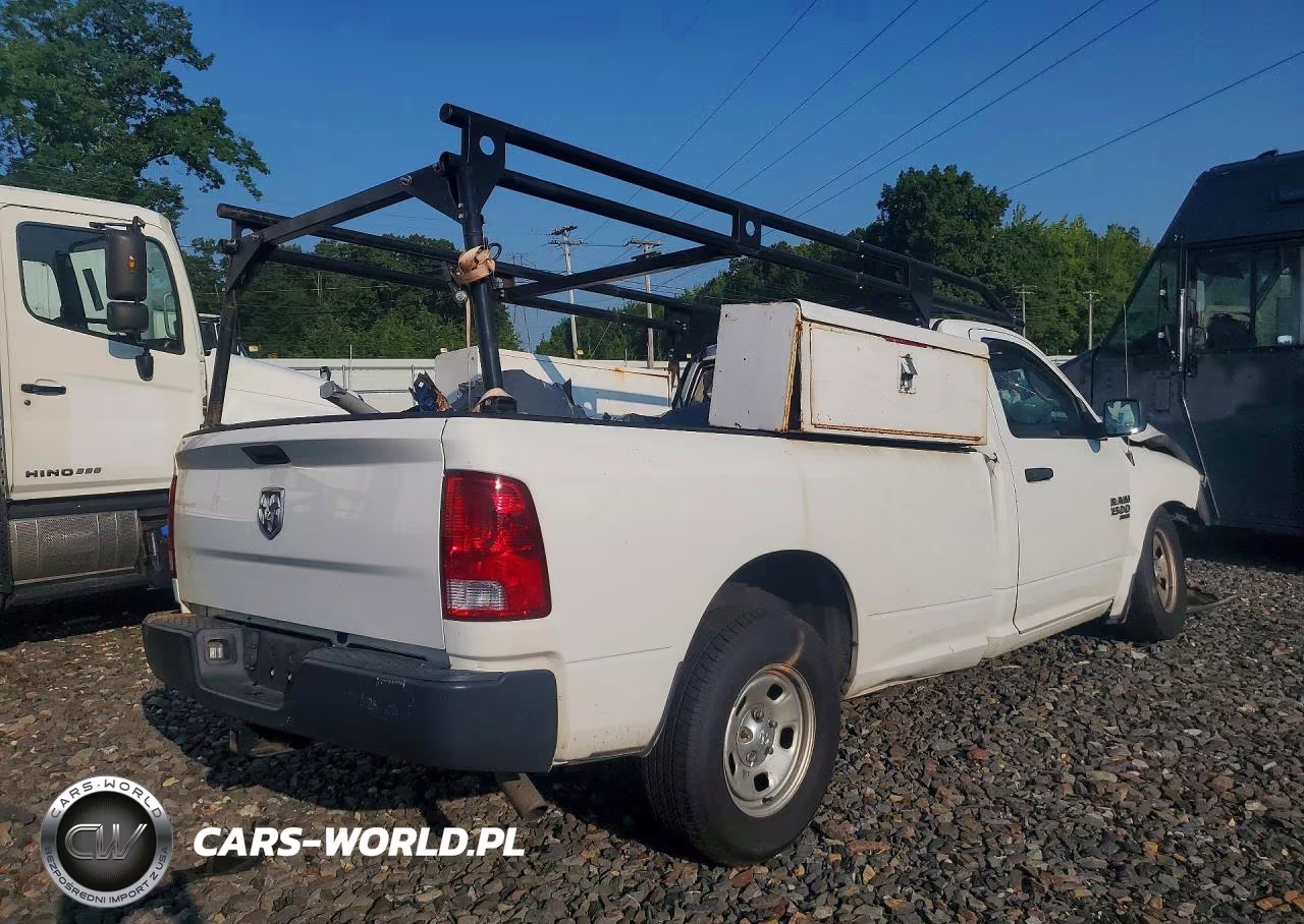 2019 Ram 1500 Classic Tradesman VIN:3C6JR6DG0KG567139 - 3