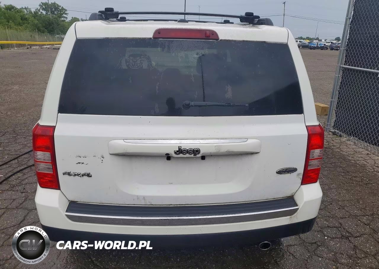 2017 Jeep Patriot Latitude VIN:1C4NJRFB1HD133516 - 6