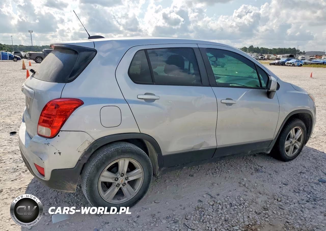2020 Chevrolet Trax Ls VIN:KL7CJKSB3LB327339 - 3