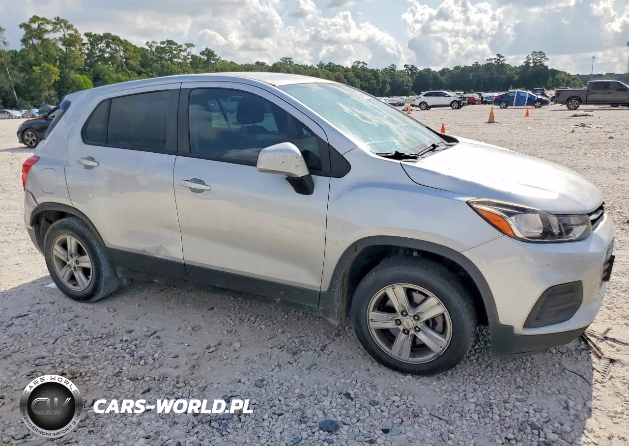 2020 Chevrolet Trax Ls VIN:KL7CJKSB3LB327339 - 4