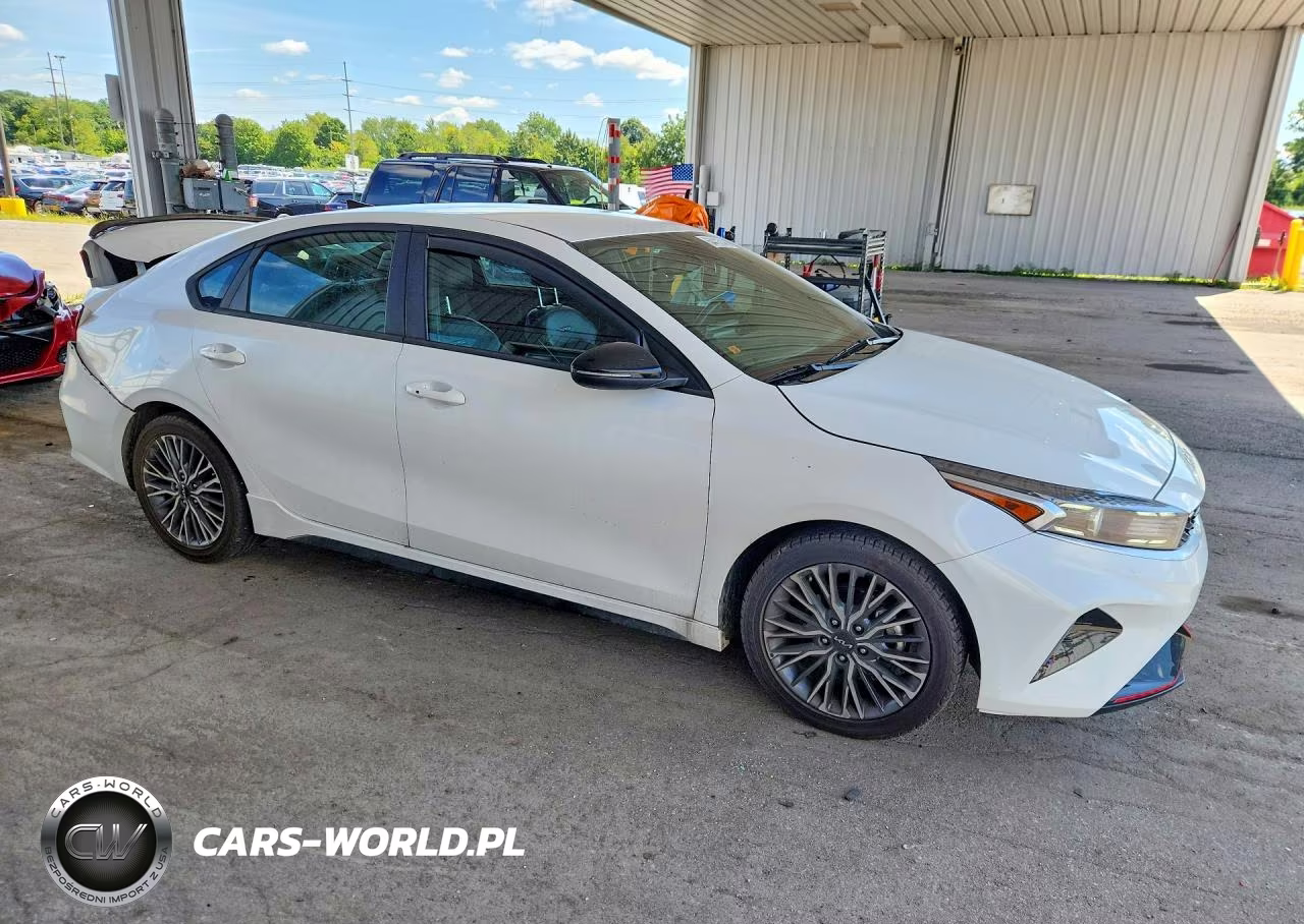 2023 Kia Forte Gt Line VIN:3KPF54AD2PE662488 - 4
