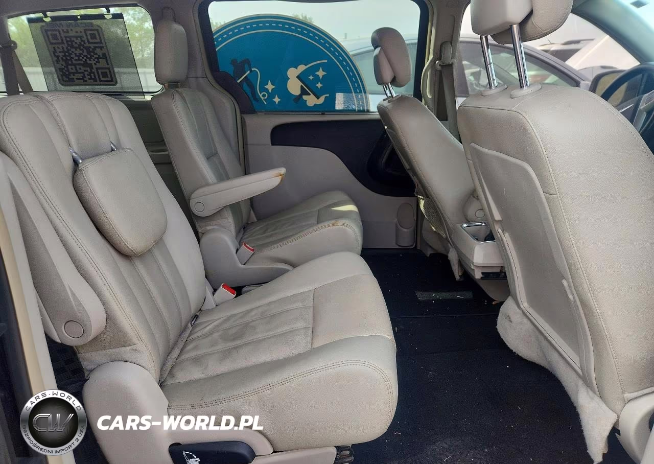 2016 Chrysler Town & Country Touring VIN:2C4RC1BG8GR129375 - 10