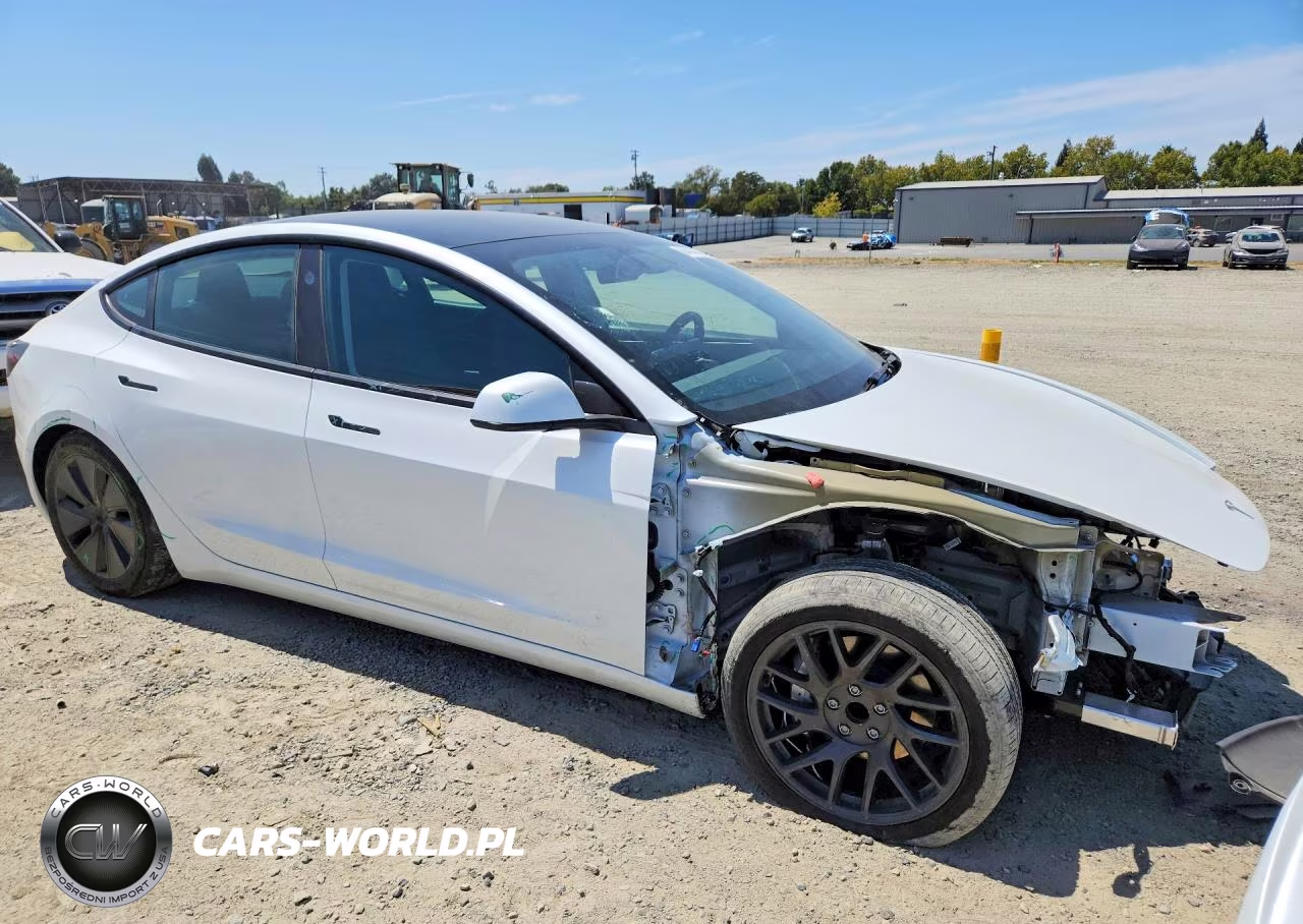 2024 Tesla Model 3 VIN:5YJ3E1EA4RF747850 - 4
