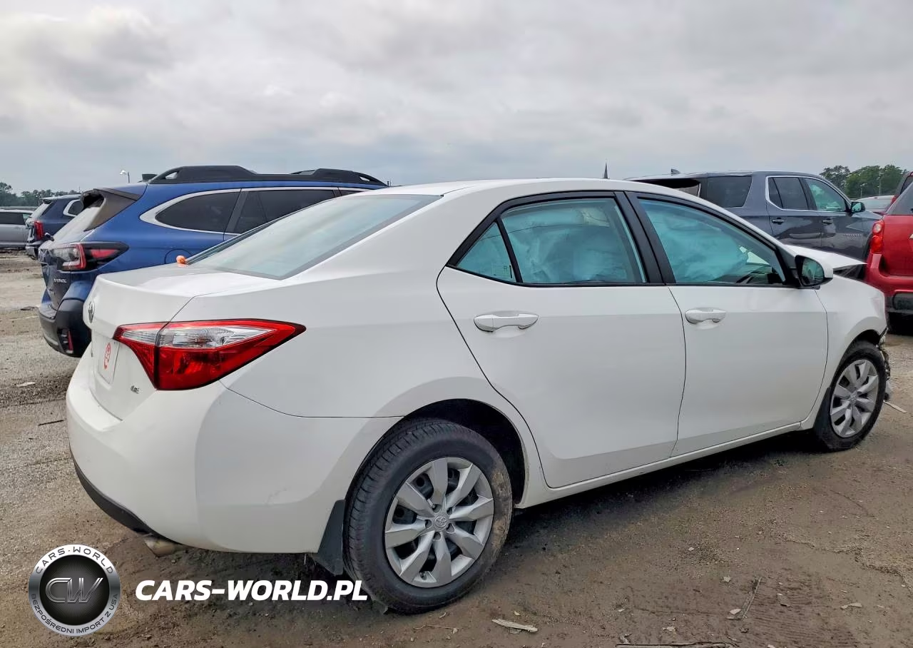 2015 Toyota Corolla Le VIN:5YFBURHE6FP244090 - 3