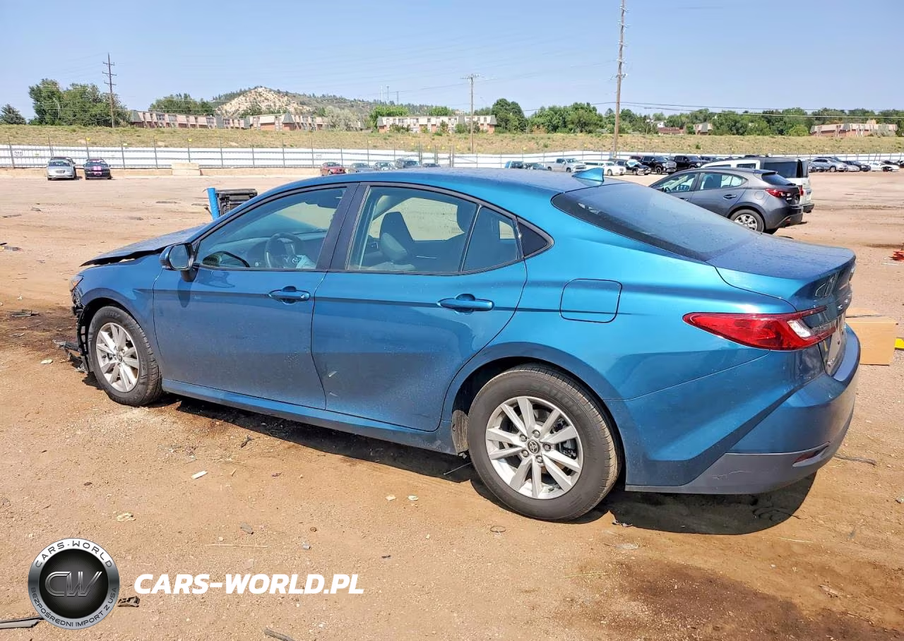 2025 Toyota Camry Le VIN:4T1DAACK5SU520266 - 2