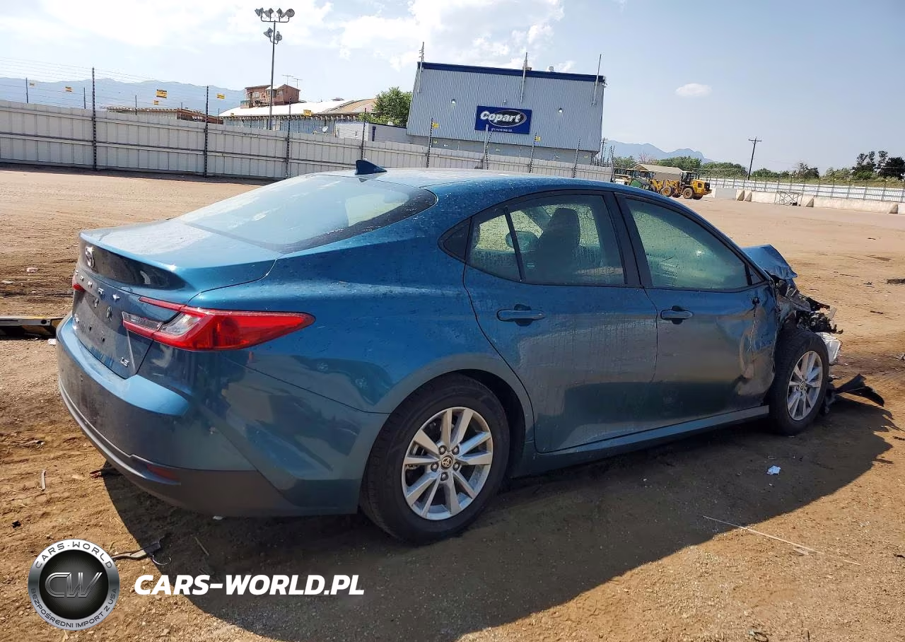 2025 Toyota Camry Le VIN:4T1DAACK5SU520266 - 3