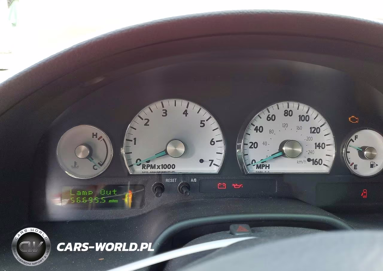 2004 Ford Thunderbird VIN:1FAHP60AX4Y110237 - 9