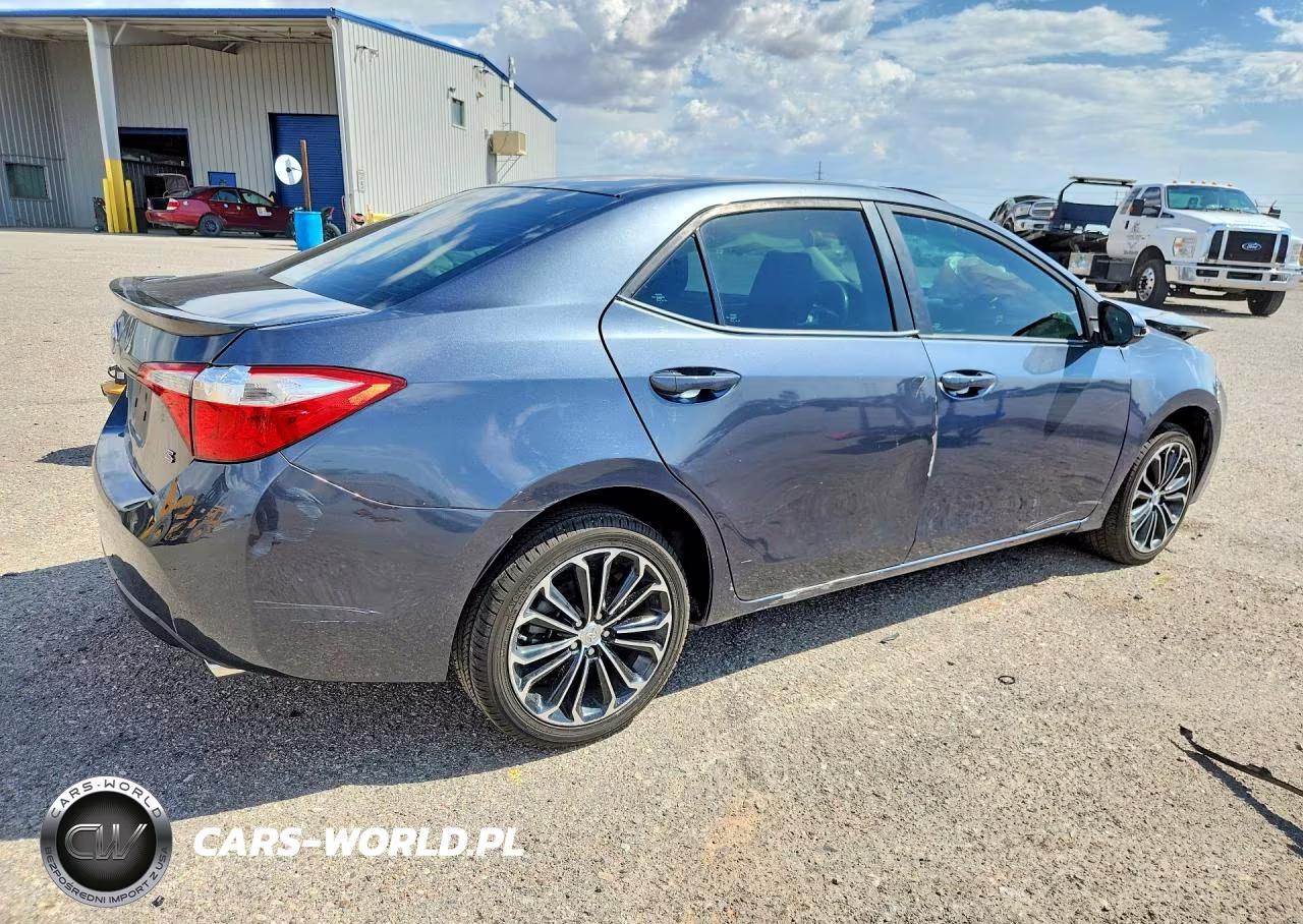 2014 Toyota Corolla S Plus VIN:5YFBURHE2EP156216 - 3