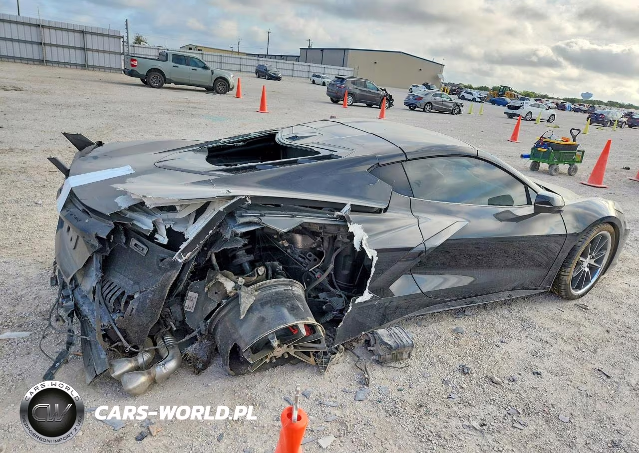2023 Chevrolet Corvette Stingray 2Lt VIN:1G1YB2D45P5141724 - 3