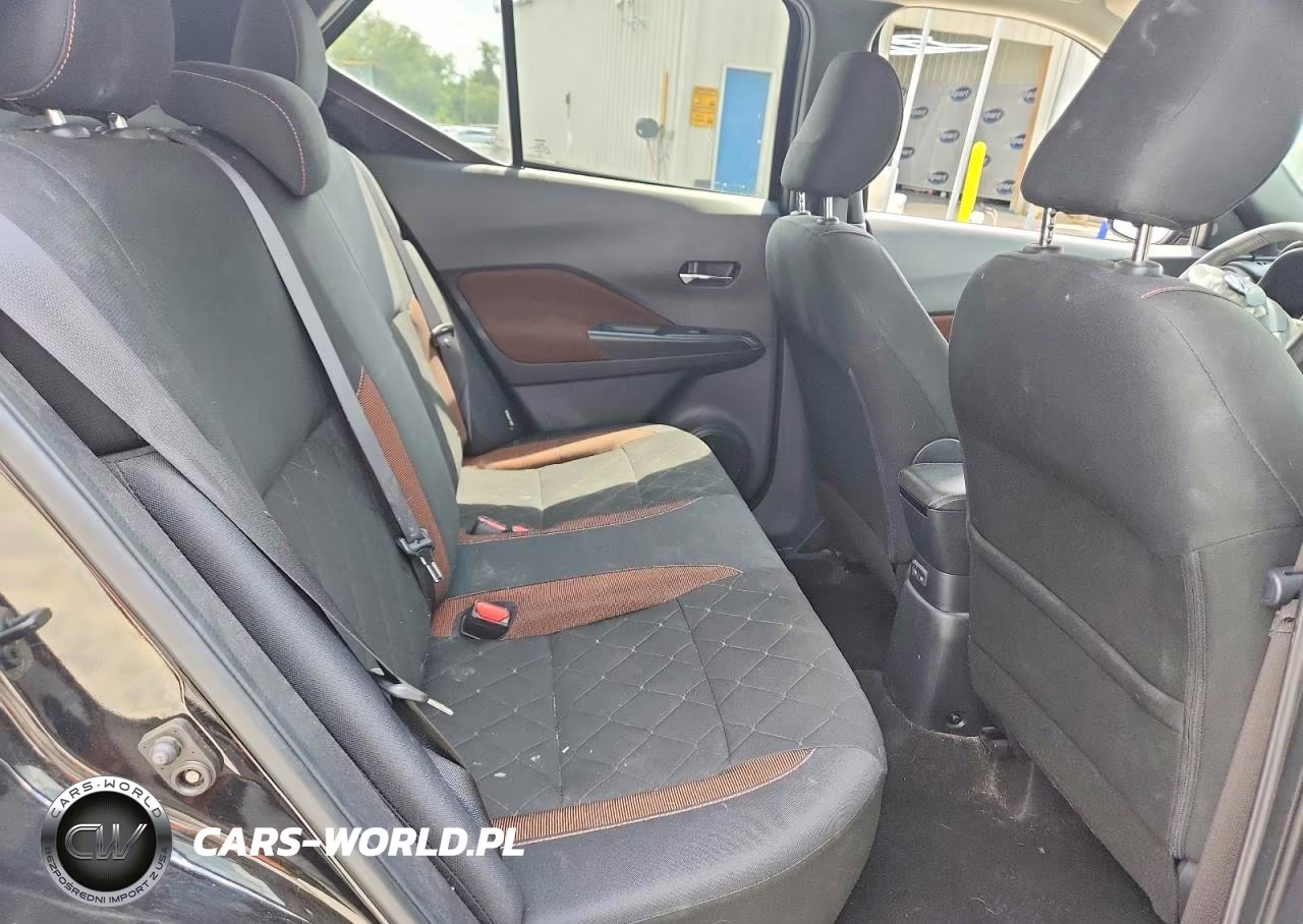 2020 Nissan Kicks Sr VIN:3N1CP5DV6LL516675 - 10