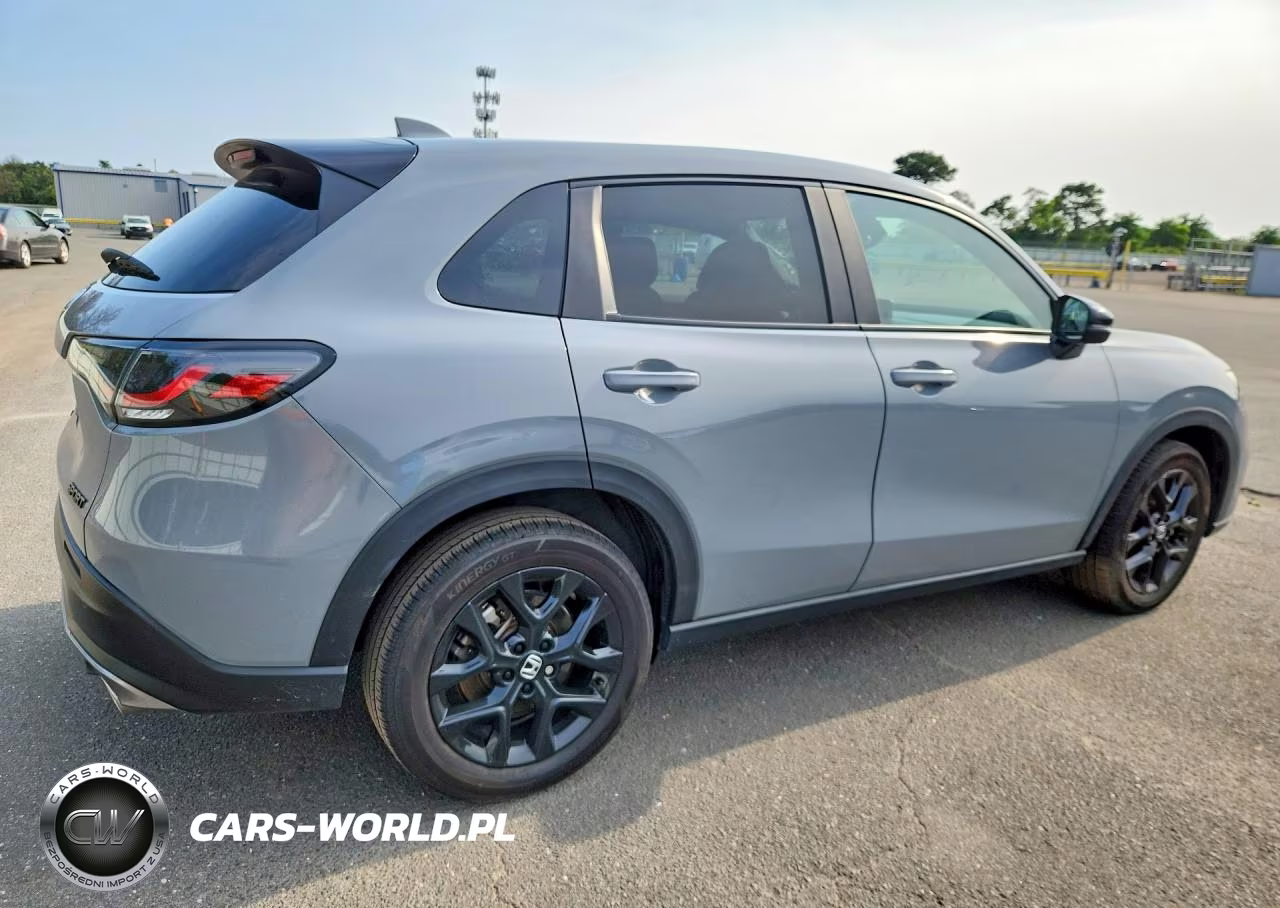 2025 Honda Hr-V Sport VIN:3CZRZ2H50SM728775 - 3