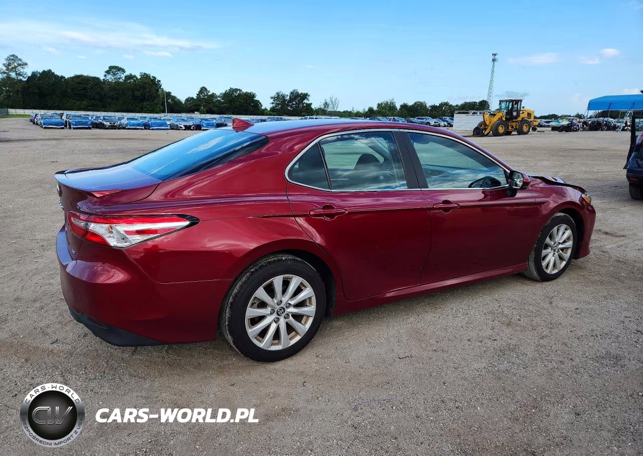 2019 Toyota Camry Le VIN:4T1B11HK7KU822870 - 3