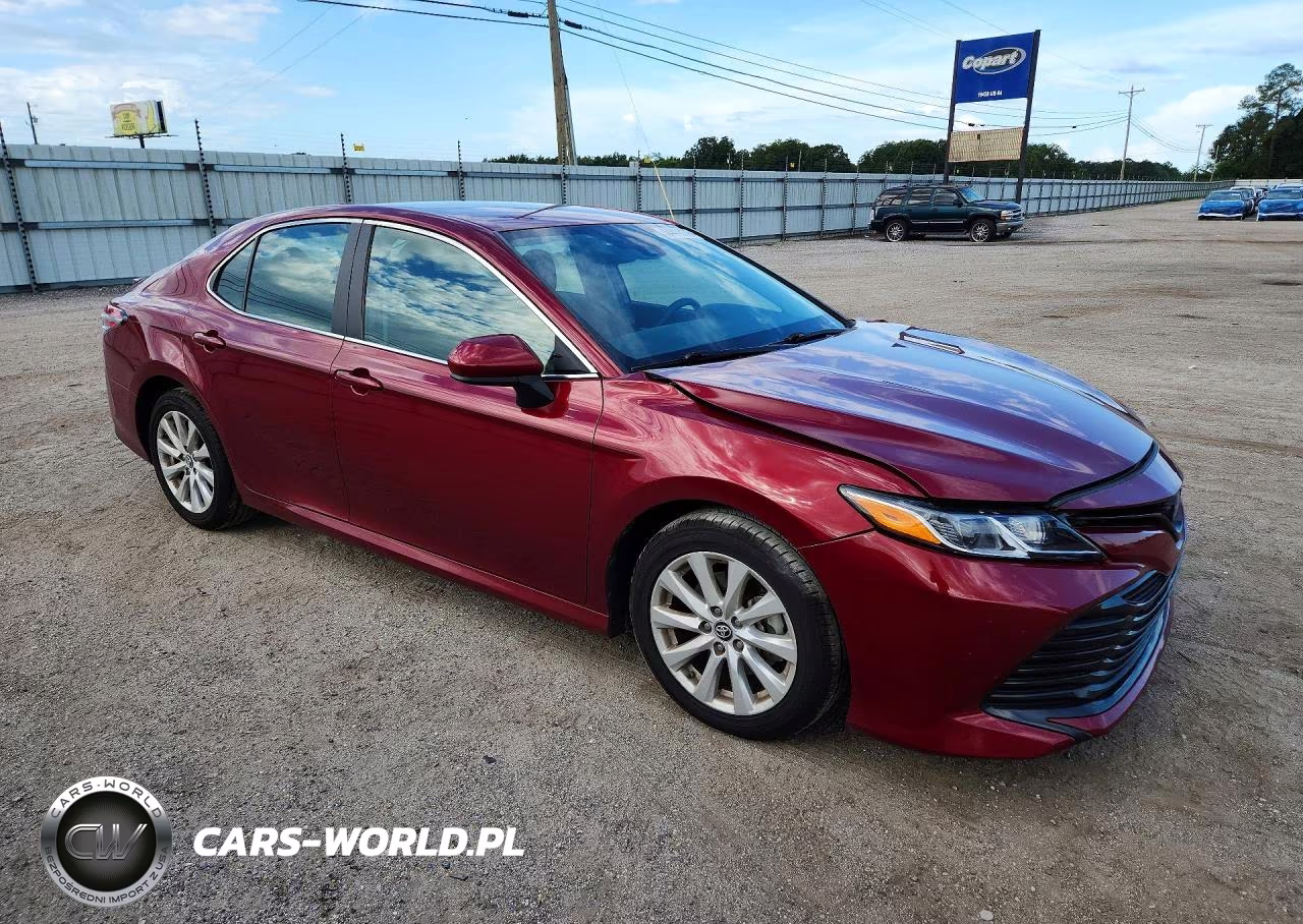 2019 Toyota Camry Le VIN:4T1B11HK7KU822870 - 4