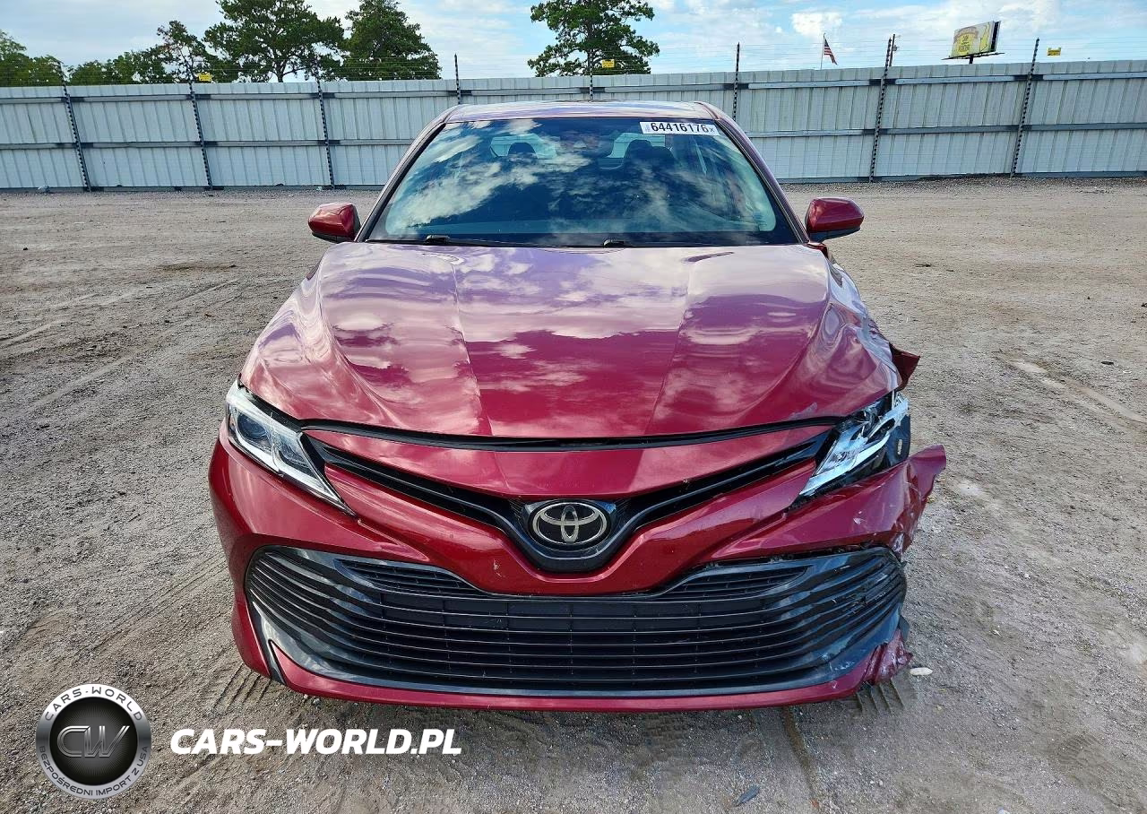 2019 Toyota Camry Le VIN:4T1B11HK7KU822870 - 5