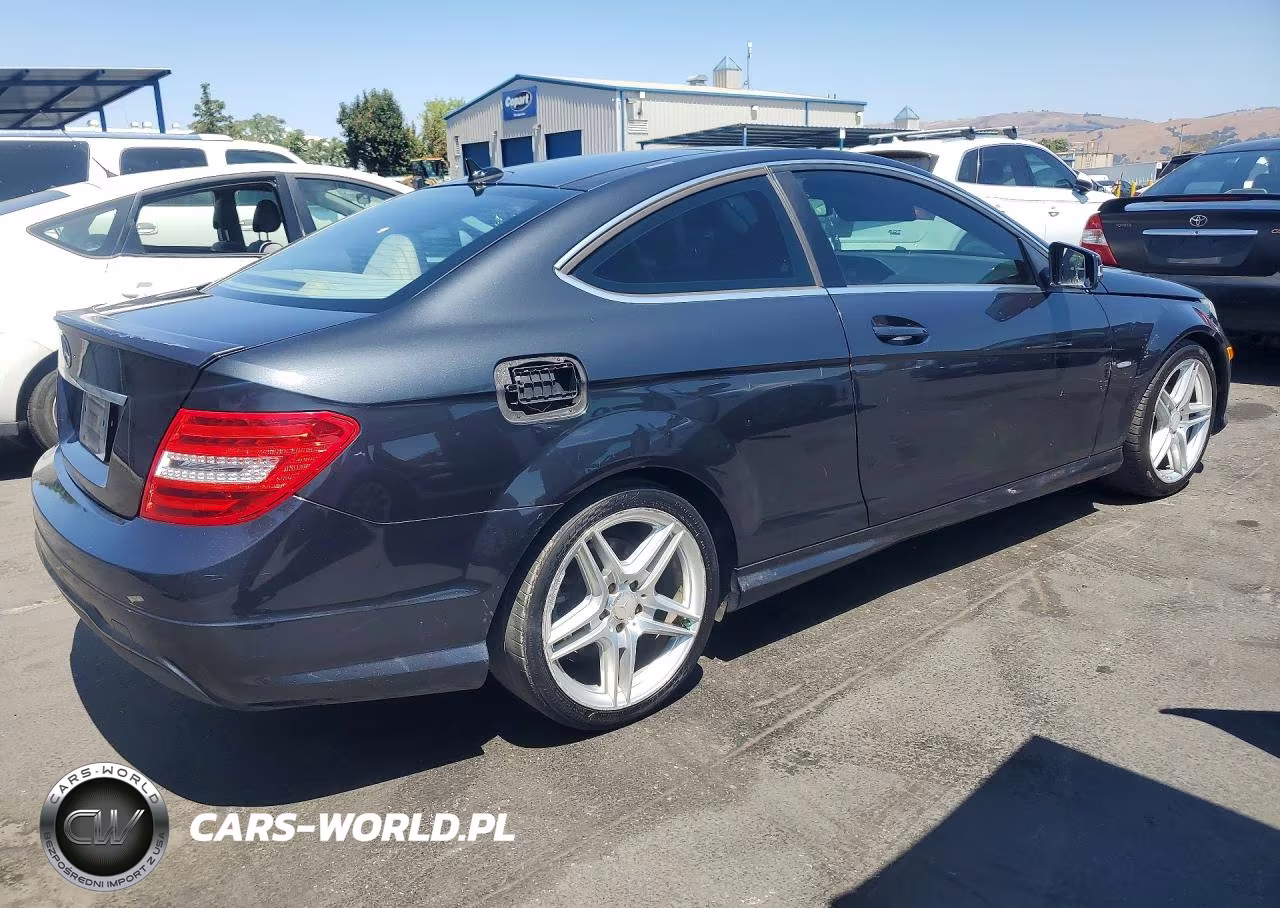 2012 Mercedes-Benz C 250 VIN:WDDGJ4HB9CF932455 - 3