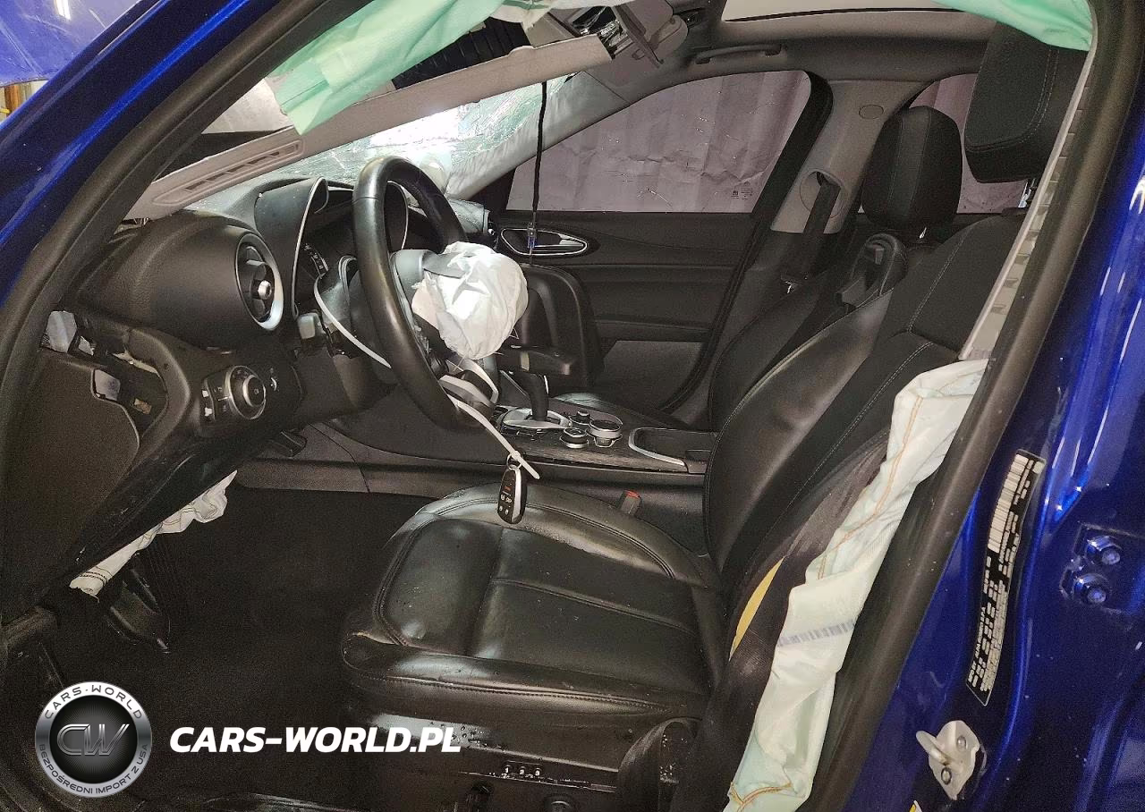 2020 Alfa Romeo Giulia VIN:ZARFANAN9L7632026 - 7
