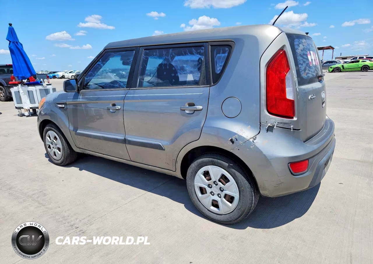 2013 Kia Soul Base VIN:KNDJT2A55D7527630 - 2