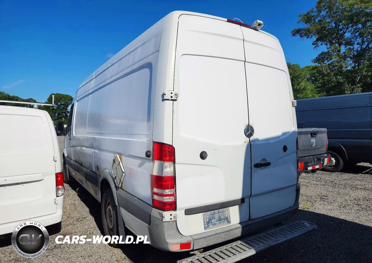 2011 Mercedes-Benz Sprinter 2500 Delivery Van VIN:WD3PE8CB4B5572636 - 2